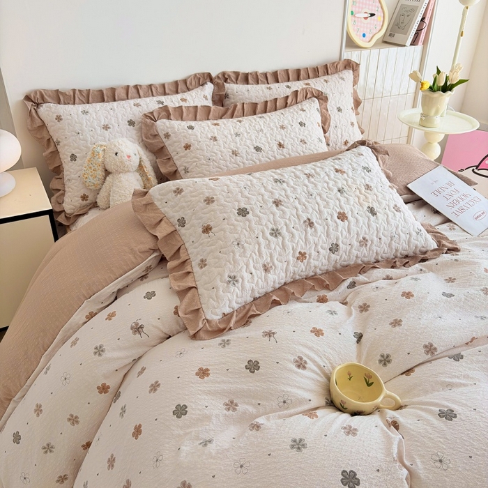 91家纺网 家纺一手货源 找家纺 铠畅 2026新款泡芙纱皱皱棉床裙款四件套 云柔 焦糖花野