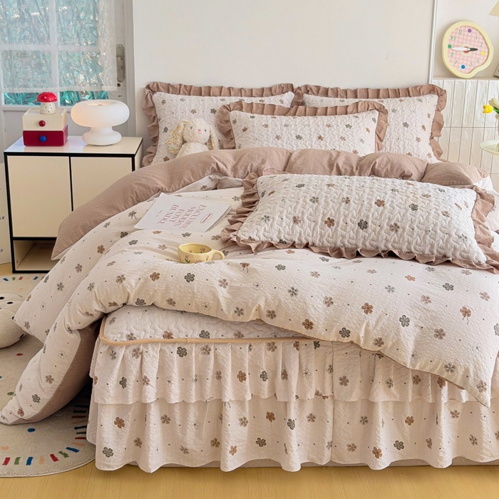 91家纺网 家纺一手货源 找家纺 铠畅 2026新款泡芙纱皱皱棉床裙款四件套 云柔 焦糖花野