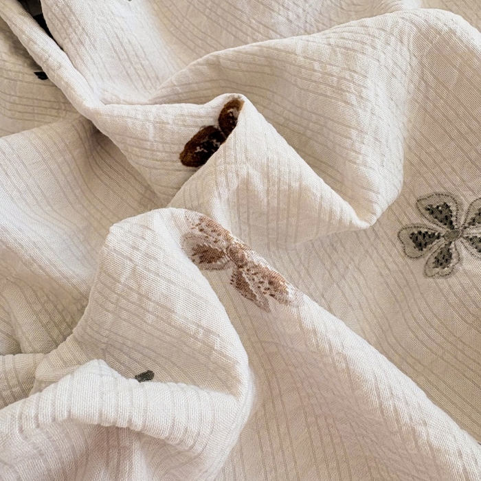 91家纺网 家纺一手货源 找家纺 铠畅 2026新款泡芙纱皱皱棉床裙款四件套 云柔 焦糖花野