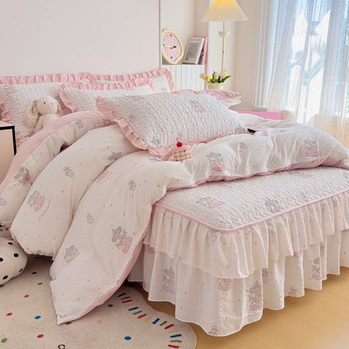 91家纺网 家纺一手货源 找家纺 铠畅 2026新款泡芙纱皱皱棉床裙款四件套 云柔 梦幻乐园