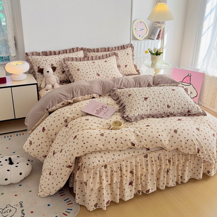 91家纺网 家纺一手货源 找家纺 铠畅 2026新款泡芙纱皱皱棉床裙款四件套 云柔 奶咖新豹