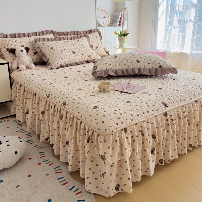 91家纺网 家纺一手货源 找家纺 铠畅 2026新款泡芙纱皱皱棉床裙款四件套 云柔 奶咖新豹