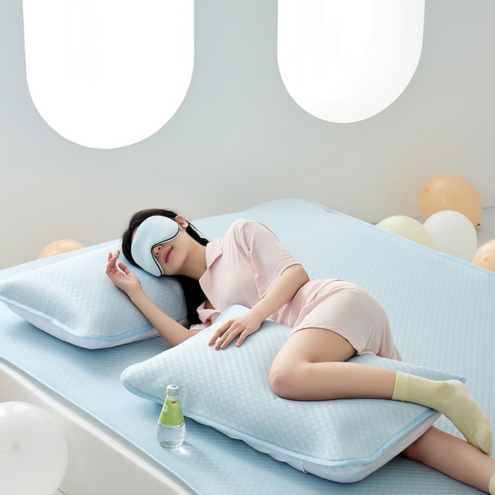 91家纺网 家纺一手货源 找家纺 LADYCOCO可可家居 2026新款冰皮小提花三明治凉席三件套 席子-空镜-蓝