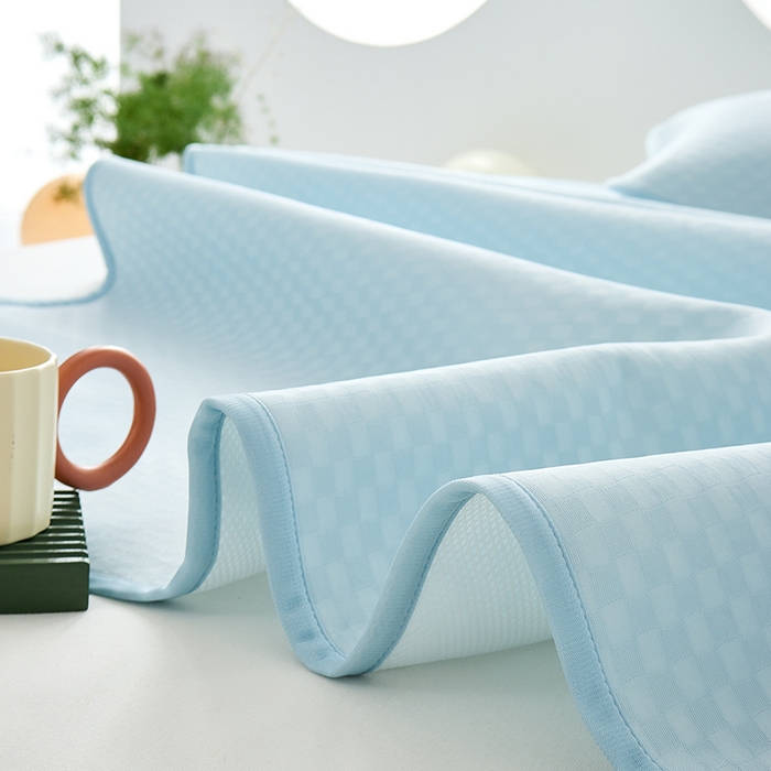 91家纺网 家纺一手货源 找家纺 LADYCOCO可可家居 2026新款冰皮小提花三明治凉席三件套 席子-空镜-蓝