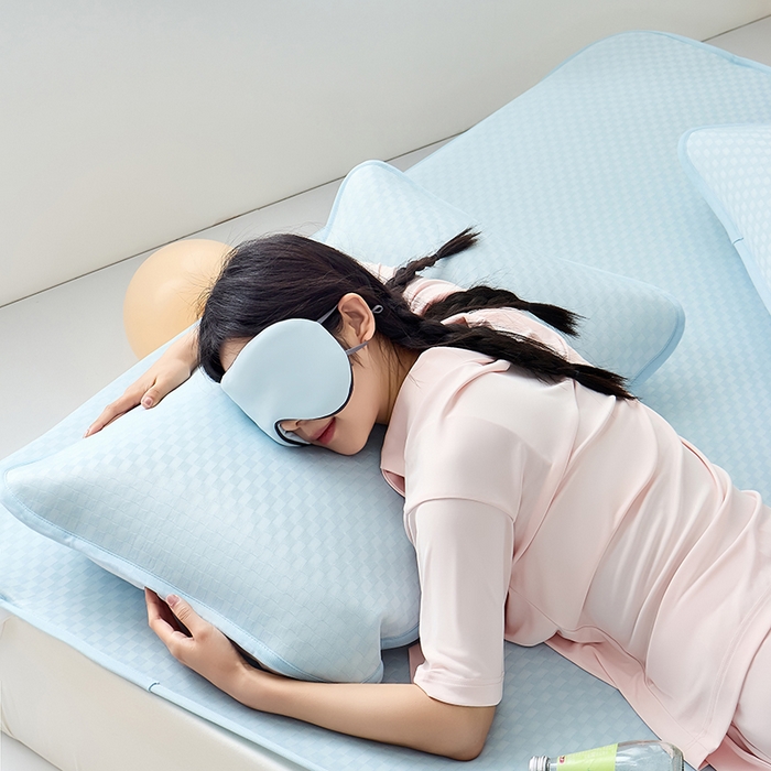 91家纺网 家纺一手货源 找家纺 LADYCOCO可可家居 2026新款冰皮小提花三明治凉席三件套 席子-空镜-蓝