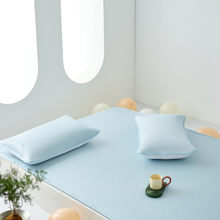 91家纺网 家纺一手货源 找家纺 LADYCOCO可可家居 2026新款冰皮小提花三明治凉席三件套 席子-空镜-蓝