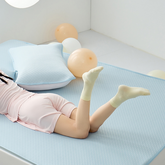 91家纺网 家纺一手货源 找家纺 LADYCOCO可可家居 2026新款冰皮小提花三明治凉席三件套 席子-空镜-蓝