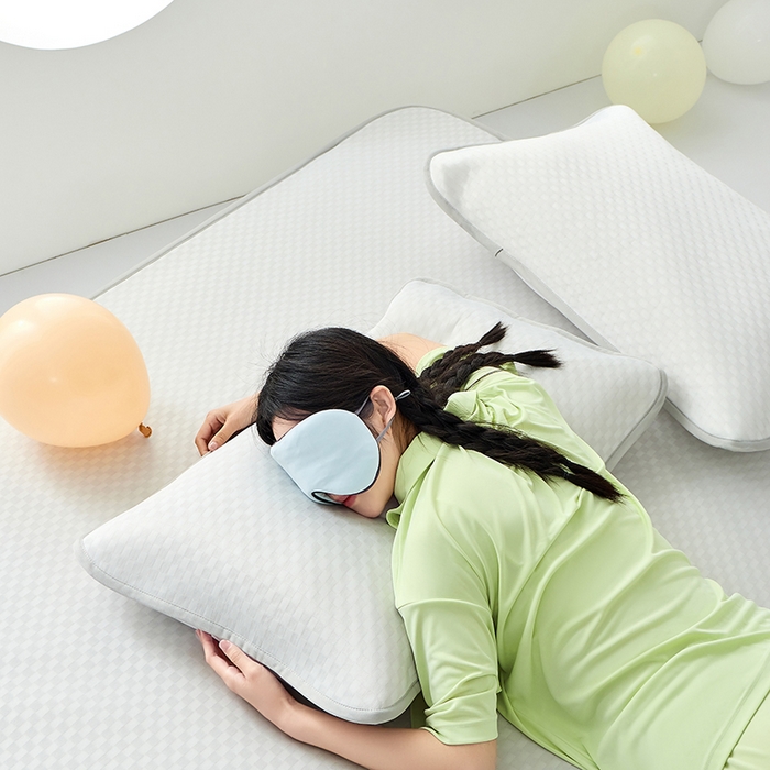 91家纺网 家纺一手货源 找家纺 LADYCOCO可可家居 2026新款冰皮小提花三明治凉席三件套 席子-空镜-灰