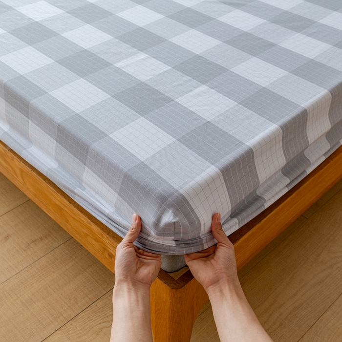 91家纺网 家纺一手货源 找家纺 居美良品 2026新款A类100%全棉色织老粗布床笠床单枕套二三件套 素雅-灰格