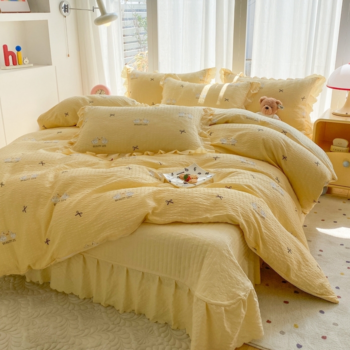 91家纺网 家纺一手货源 找家纺 佳品居 2024新款水洗天丝绣花工艺夏被四件套-山茶花系列 山茶花-深兰+奶茶色