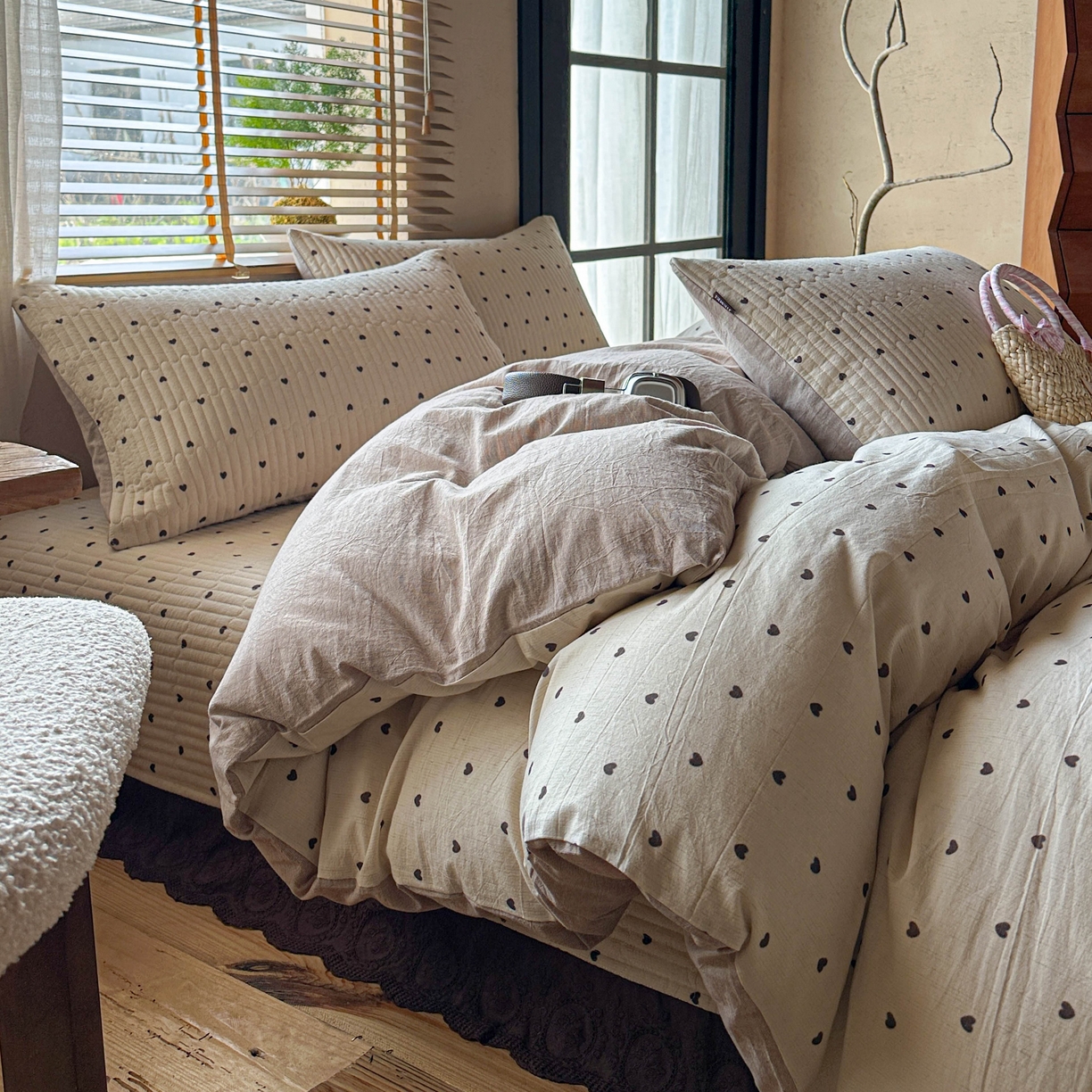 91家纺网 家纺一手货源 找家纺 孑寐家纺 2026新款亲肤舒适全棉棉麻单床盖床盖单件 爱心律动