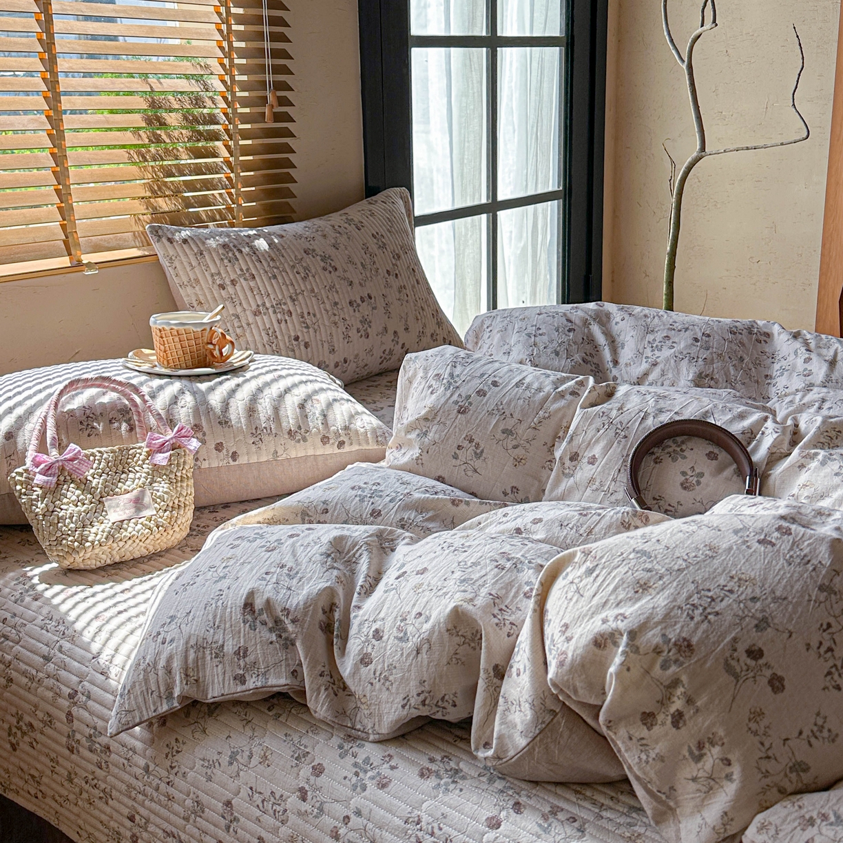 91家纺网 家纺一手货源 找家纺 孑寐家纺 2026新款亲肤舒适全棉棉麻单床盖床盖单件 红唇之吻