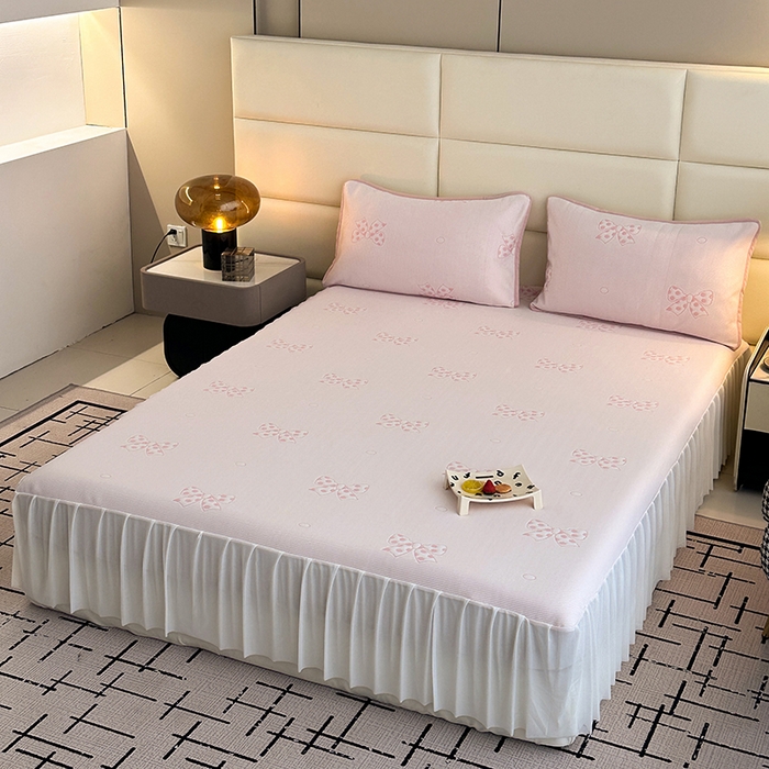 91家纺网 家纺一手货源 找家纺 七里香 2026新款提花冰豆豆床裙款凉席三件套四件套 床裙款蝴蝶结-粉