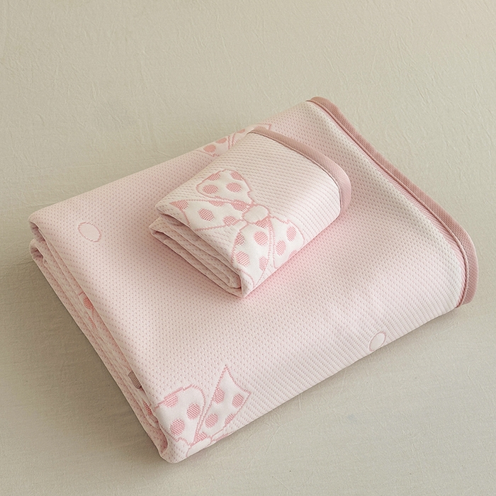 91家纺网 家纺一手货源 找家纺 七里香 2026新款提花冰豆豆床裙款凉席三件套四件套 床裙款蝴蝶结-粉