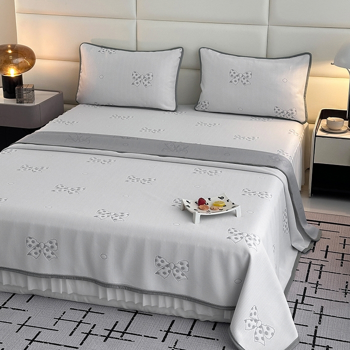 91家纺网 家纺一手货源 找家纺 七里香 2026新款提花冰豆豆床裙款凉席三件套四件套 床裙款蝴蝶结-灰