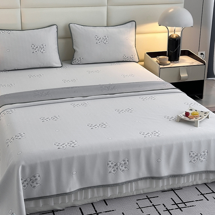 91家纺网 家纺一手货源 找家纺 七里香 2026新款提花冰豆豆床裙款凉席三件套四件套 床裙款蝴蝶结-灰