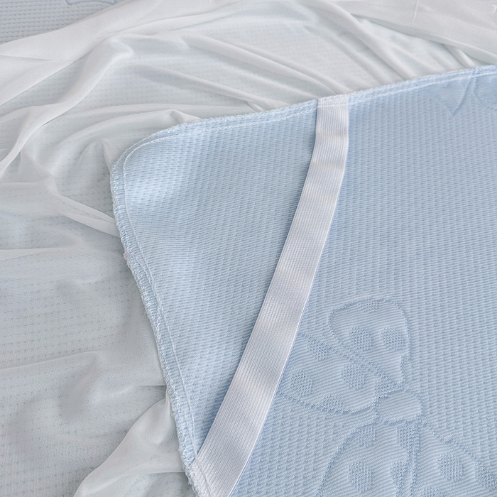 91家纺网 家纺一手货源 找家纺 七里香 2026新款提花冰豆豆床裙款凉席三件套四件套 床裙款蝴蝶结-蓝