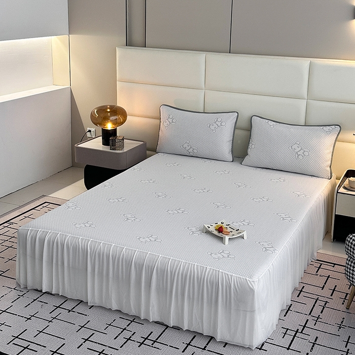 91家纺网 家纺一手货源 找家纺 七里香 2026新款提花冰豆豆床裙款凉席三件套四件套 床裙款小熊-灰