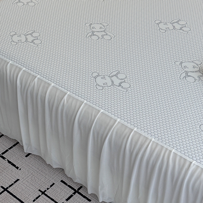 91家纺网 家纺一手货源 找家纺 七里香 2026新款提花冰豆豆床裙款凉席三件套四件套 床裙款小熊-灰