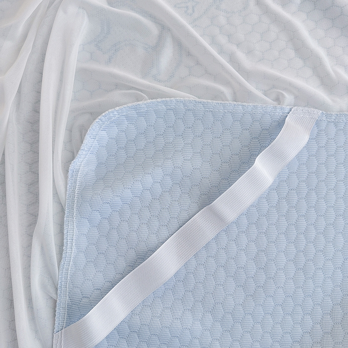 91家纺网 家纺一手货源 找家纺 七里香 2026新款提花冰豆豆床裙款凉席三件套四件套 床裙款小熊-蓝