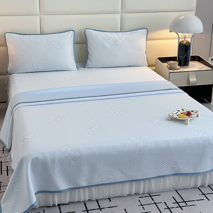 91家纺网 家纺一手货源 找家纺 七里香 2026新款提花冰豆豆床裙款凉席三件套四件套 床裙款小熊-蓝