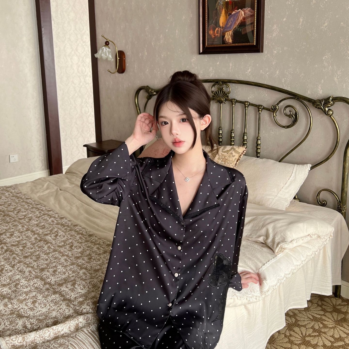 91家纺网 家纺一手货源 找家纺 （总）妍景家居生活馆 2026春夏新款点点镂空蝴蝶结家居服