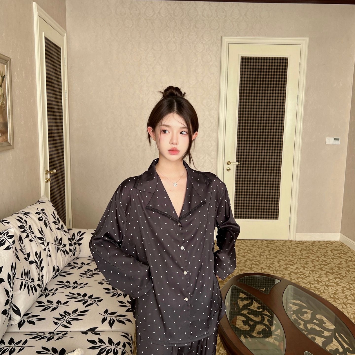 91家纺网 家纺一手货源 找家纺 （总）妍景家居生活馆 2026春夏新款点点镂空蝴蝶结家居服