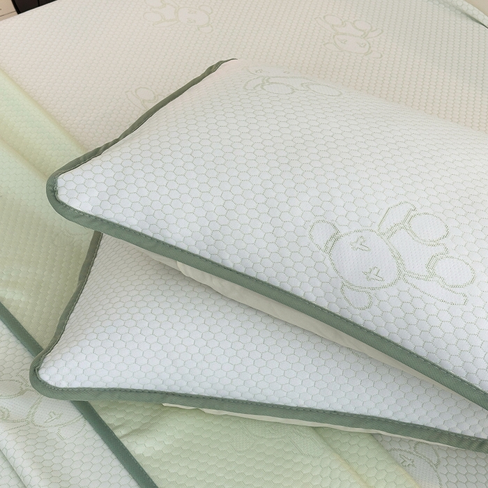 91家纺网 家纺一手货源 找家纺 七里香 2026新款提花冰豆豆床裙款凉席三件套四件套 床裙款小熊-绿