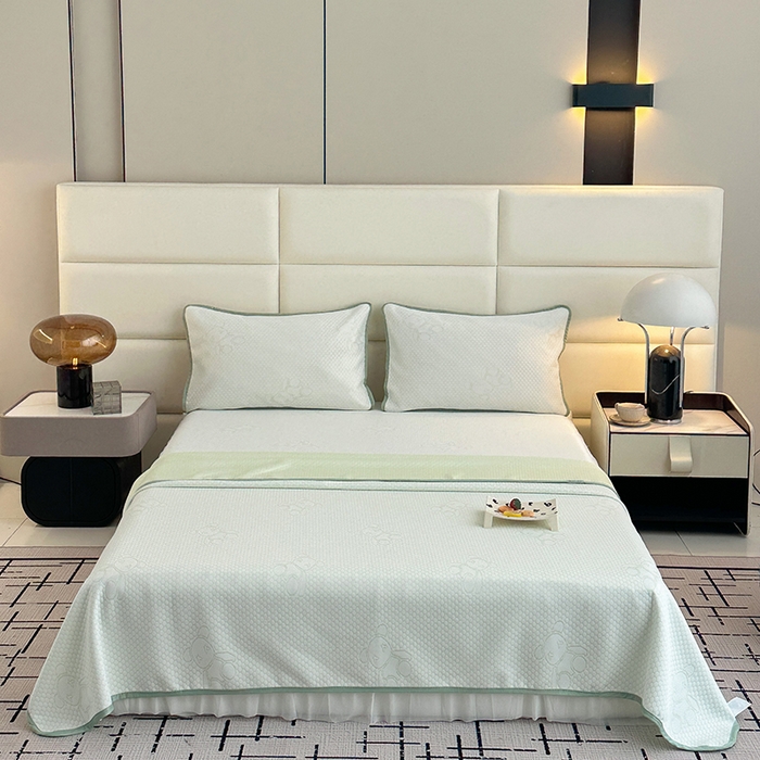 91家纺网 家纺一手货源 找家纺 七里香 2026新款提花冰豆豆床裙款凉席三件套四件套 床裙款小熊-绿