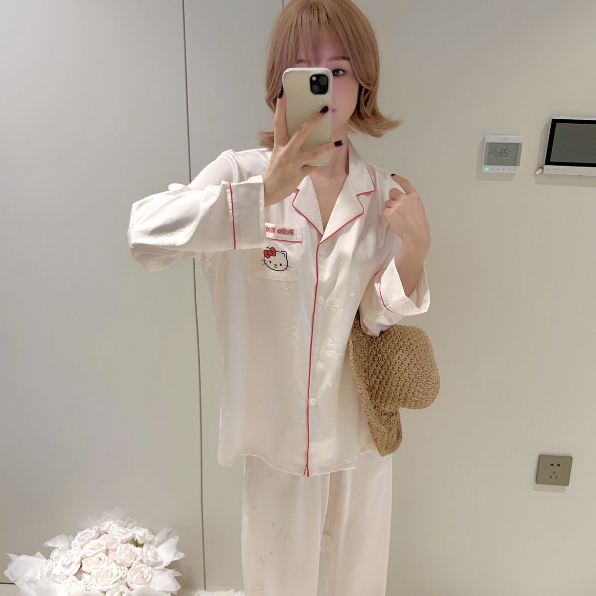 91家纺网 家纺一手货源 找家纺 （总）妍景家居生活馆 2026春夏新款冰雪丝-线条蝴蝶结KT家居服