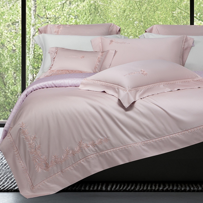 91家纺网 家纺一手货源 找家纺 诗黛尔 2026春夏新款长绒棉刺绣四件套黎境系列 黎境-落樱粉