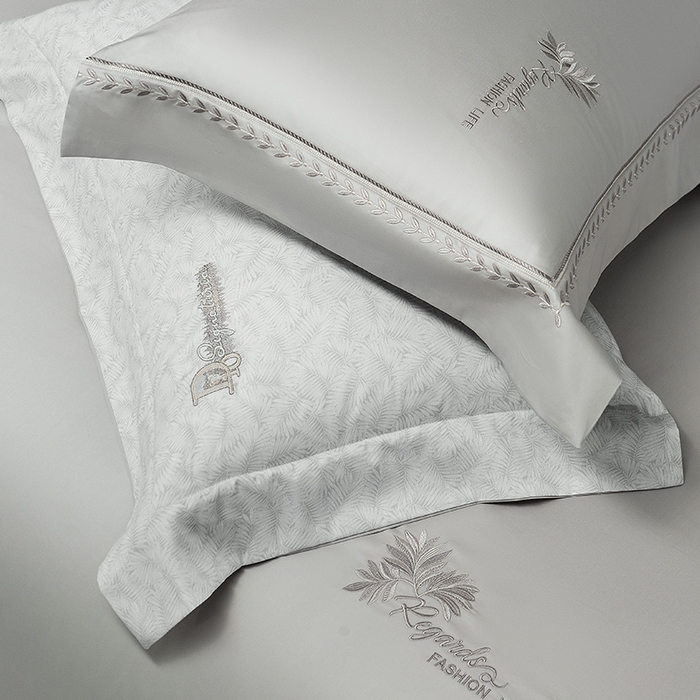 91家纺网 家纺一手货源 找家纺 诗黛尔 2026春夏新款长绒棉刺绣四件套黎境系列 黎境-绅士灰