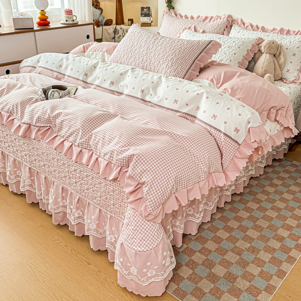 雅眠居 2026新款直播爆款古法仿棉双层蕾丝花边床盖四件套 彩格-粉