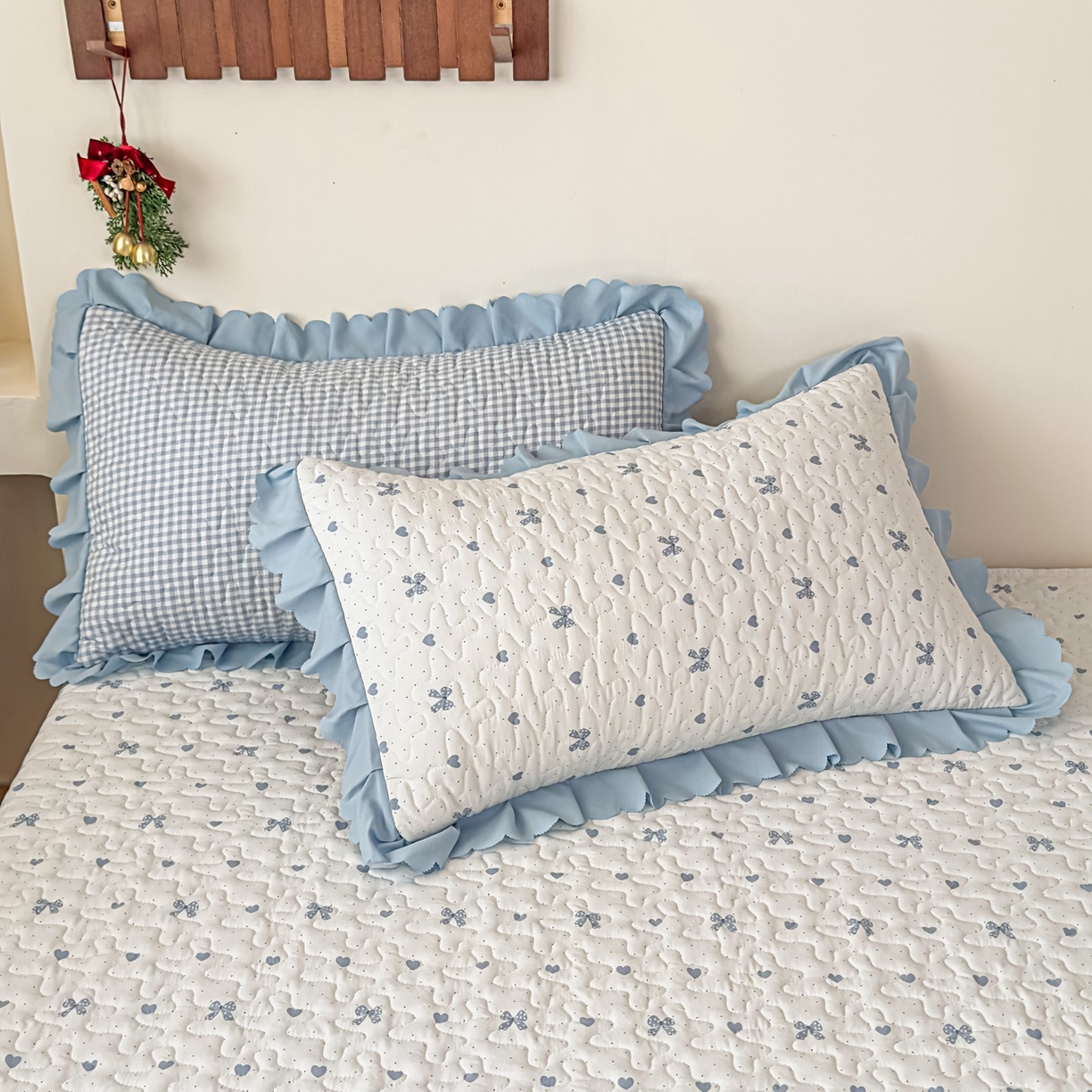 91家纺网 家纺一手货源 找家纺 雅眠居 2026新款直播爆款古法仿棉双层蕾丝花边床盖四件套 彩格-蓝