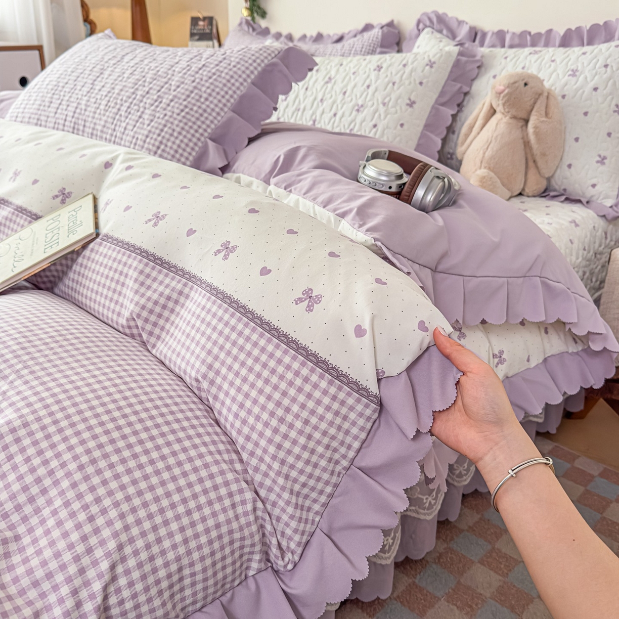 91家纺网 家纺一手货源 找家纺 雅眠居 2026新款直播爆款古法仿棉双层蕾丝花边床盖四件套 彩格-紫