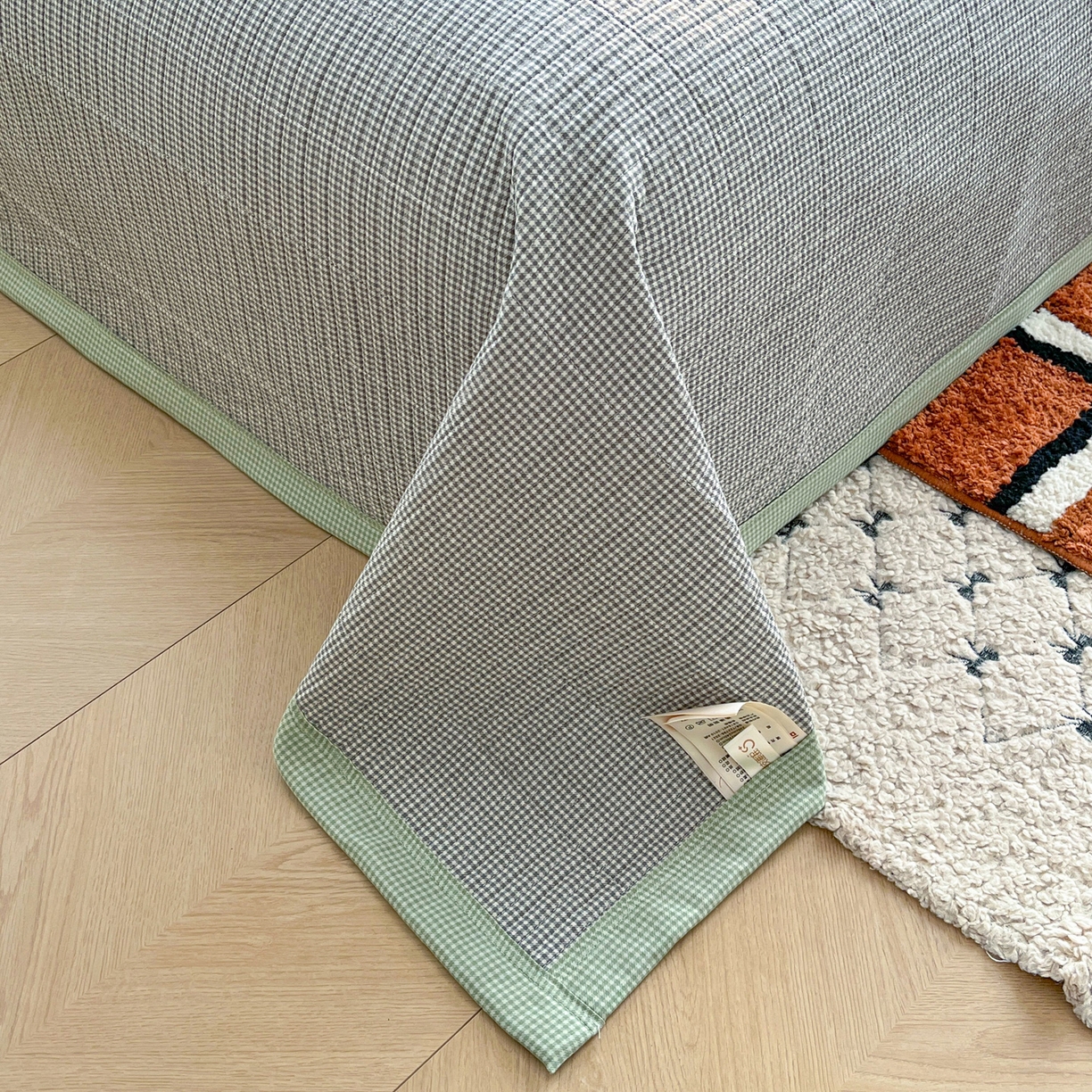 91家纺网 家纺一手货源 找家纺 萌飞 2026直播热款贴布绣加厚仿棉古法水洗棉夹棉床盖 奥特兄妹