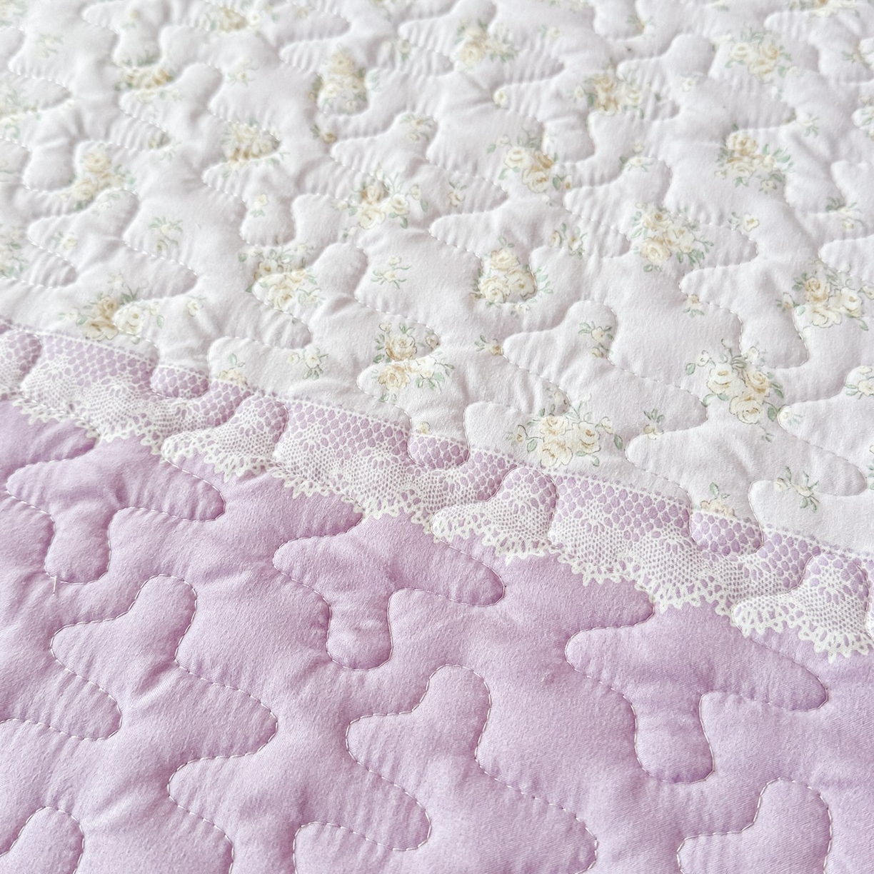 91家纺网 家纺一手货源 找家纺 雅眠居 2026新款直播爆款古法仿棉双层蕾丝花边床盖四件套 秘境-紫