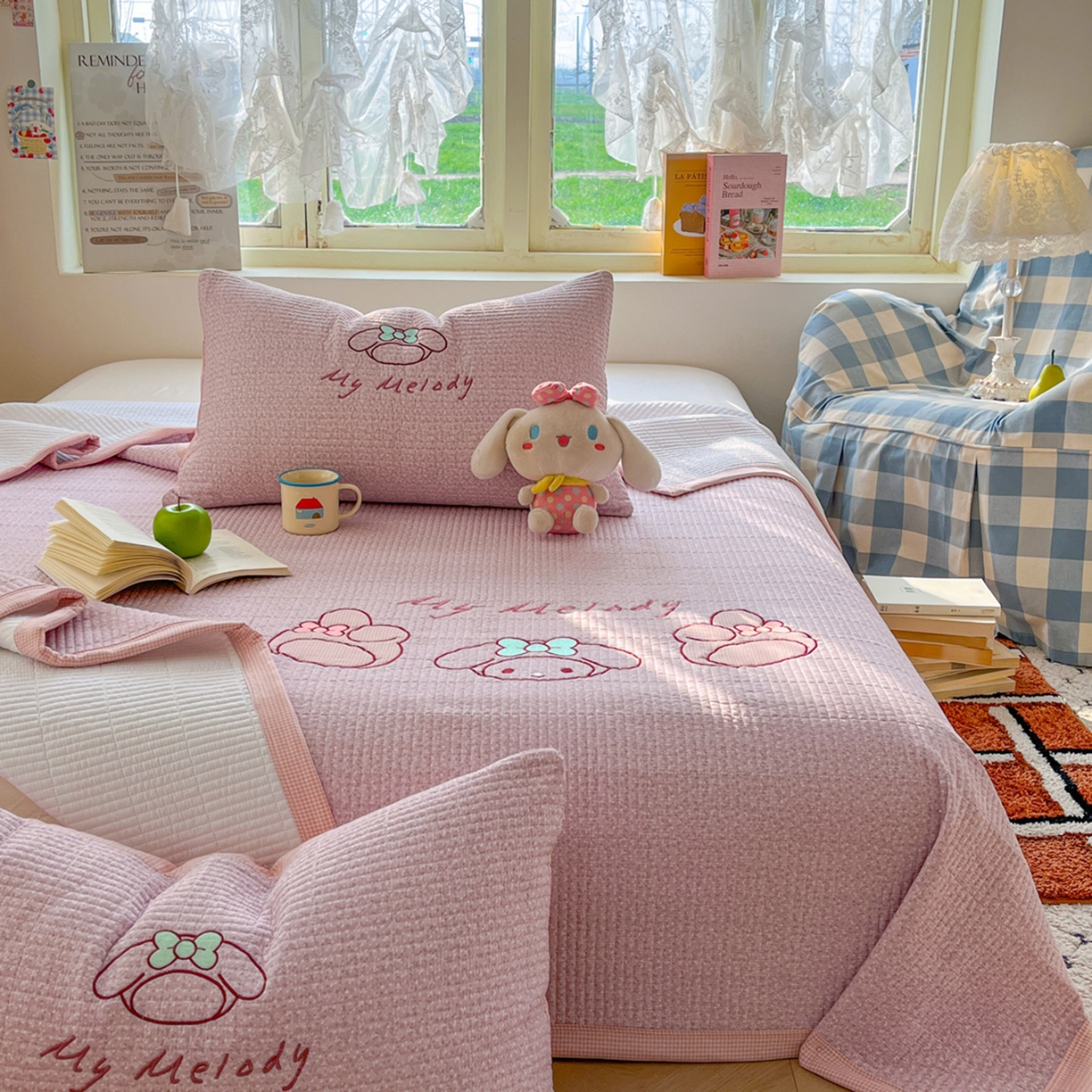 91家纺网 家纺一手货源 找家纺 萌飞 2026直播热款贴布绣加厚仿棉古法水洗棉夹棉床盖 美小蒂