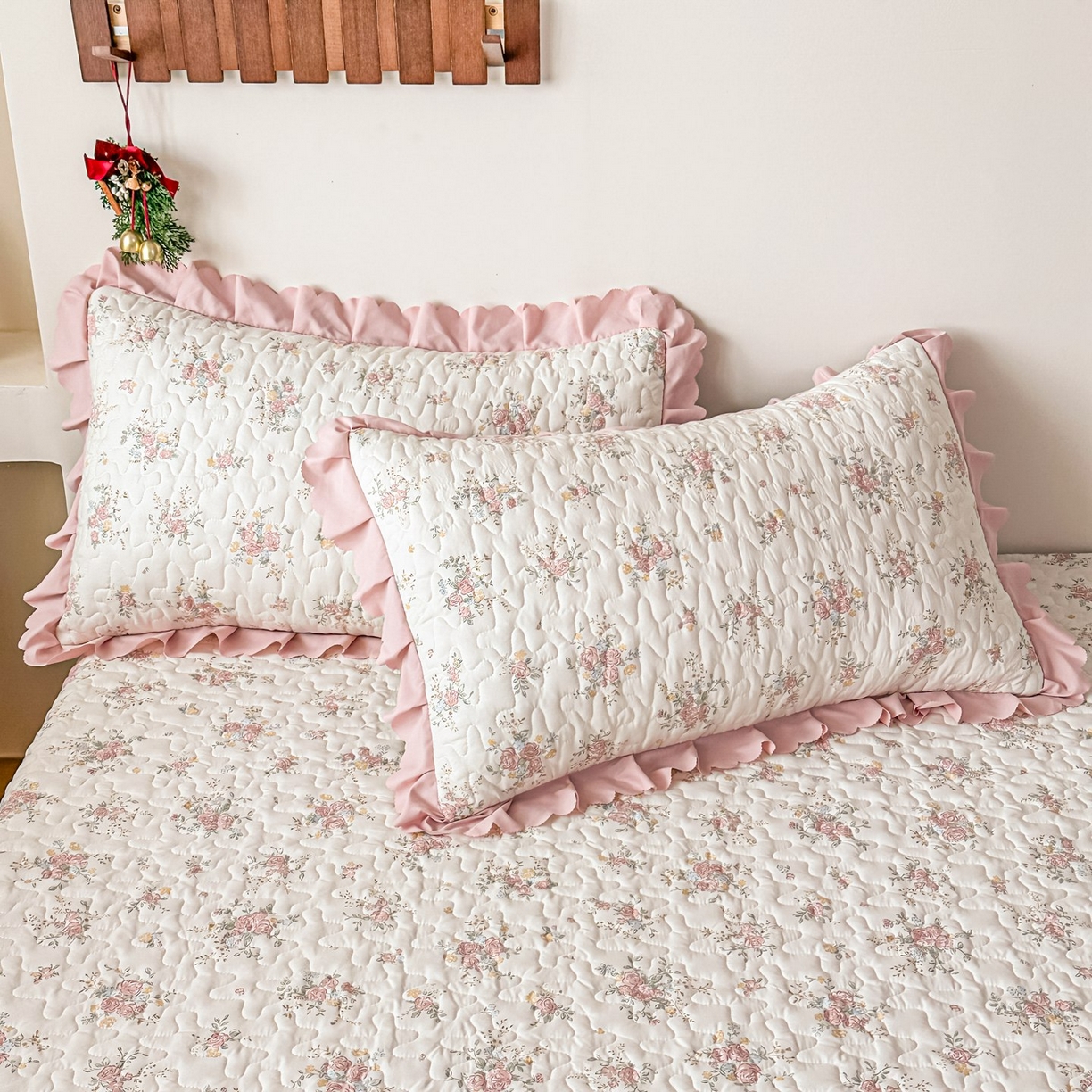 91家纺网 家纺一手货源 找家纺 雅眠居 2026新款直播爆款古法仿棉双层蕾丝花边床盖四件套 诗意