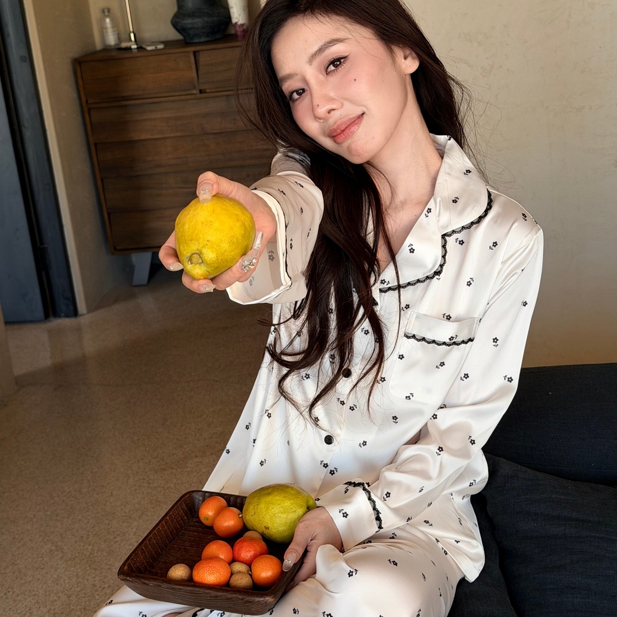 91家纺网 家纺一手货源 找家纺 妍景家居生活馆 2026春夏新款冰雪丝-蕾丝小黑花家居服 冰雪丝-蕾丝小黑花-白色