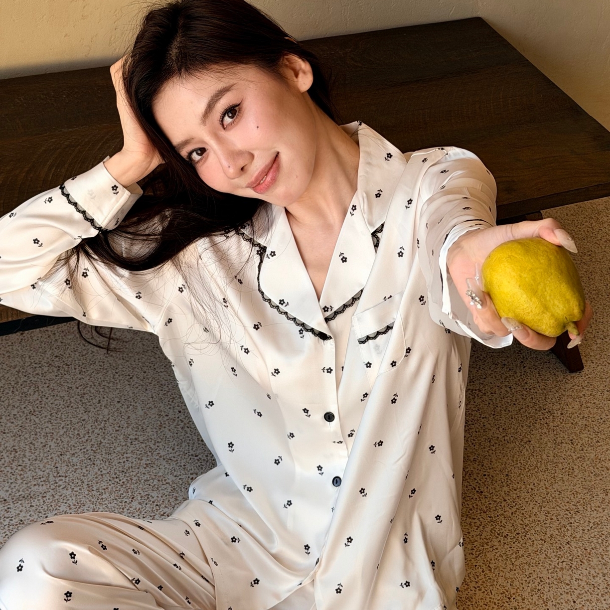 91家纺网 家纺一手货源 找家纺 妍景家居生活馆 2026春夏新款冰雪丝-蕾丝小黑花家居服 冰雪丝-蕾丝小黑花-白色