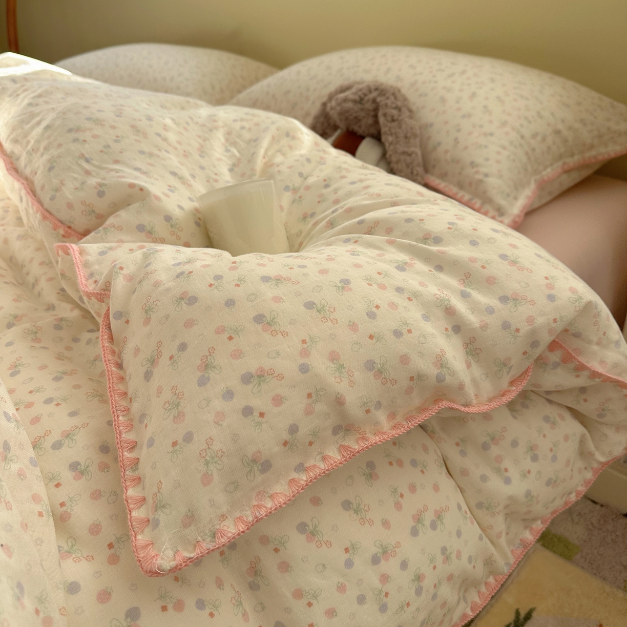 91家纺网 家纺一手货源 找家纺 瑞莱 2026新款A类全棉纯棉有氧双层纱四件套 淡彩花笺