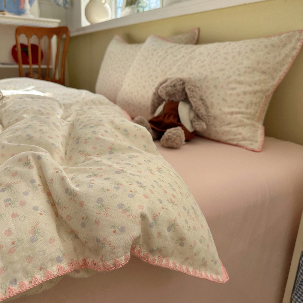 91家纺网 家纺一手货源 找家纺 瑞莱 2026新款A类全棉纯棉有氧双层纱四件套 淡彩花笺