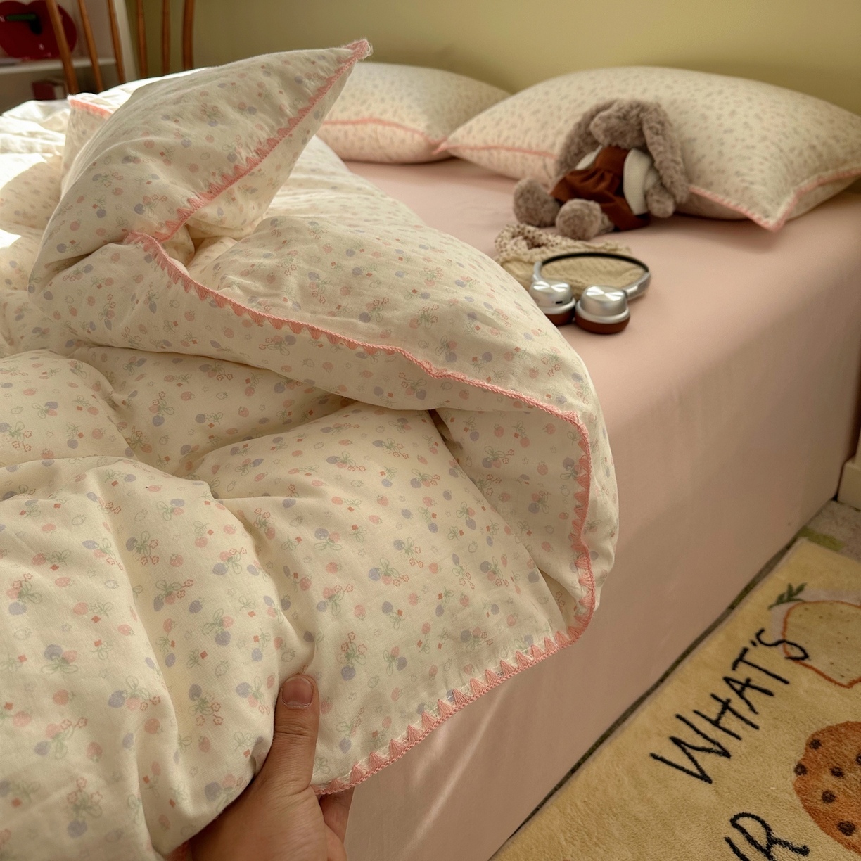 91家纺网 家纺一手货源 找家纺 瑞莱 2026新款A类全棉纯棉有氧双层纱四件套 淡彩花笺