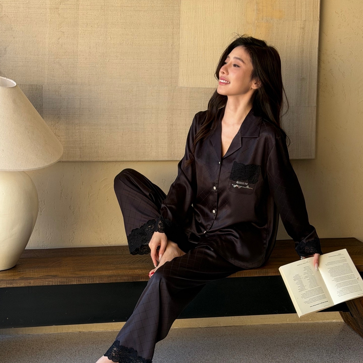 91家纺网 家纺一手货源 找家纺 （总）妍景家居生活馆 2026春夏新款冰雪丝-蕾丝网格套装家居服