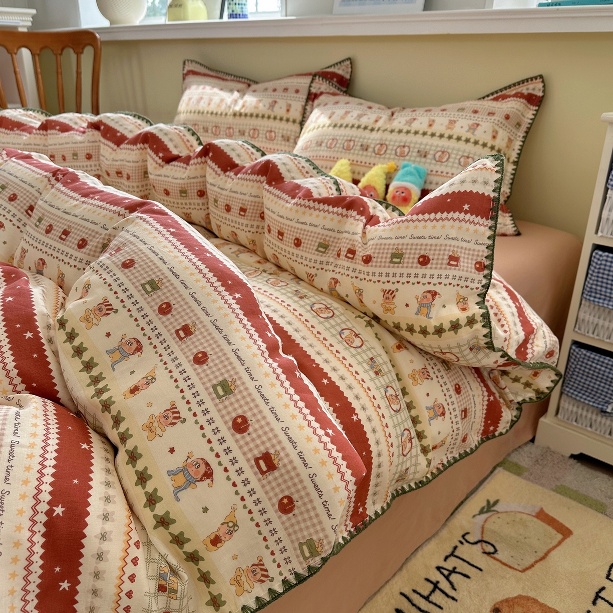 91家纺网 家纺一手货源 找家纺 瑞莱 2026新款A类全棉纯棉有氧双层纱四件套 苹果星星人