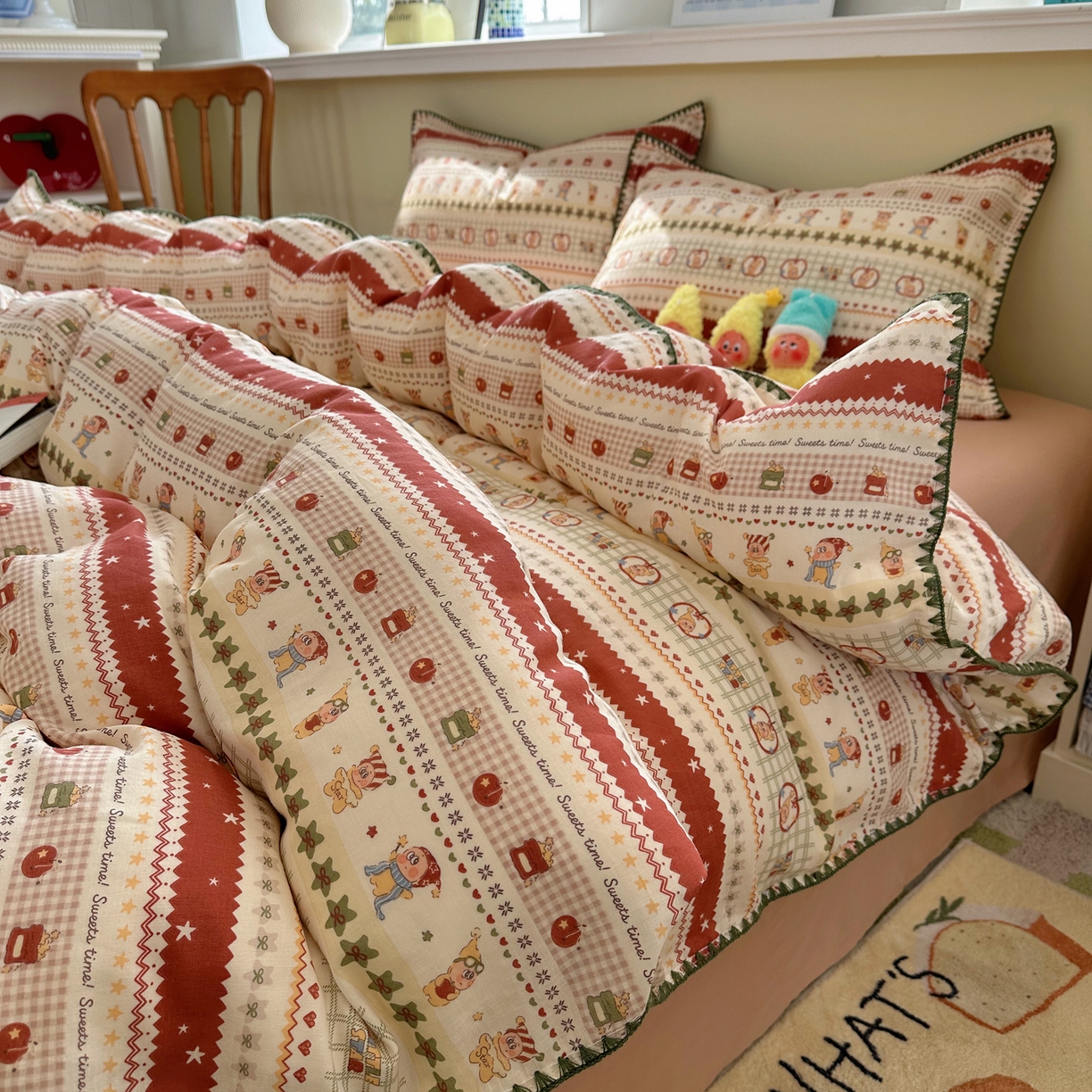 91家纺网 家纺一手货源 找家纺 瑞莱 2026新款A类全棉纯棉有氧双层纱四件套 苹果星星人