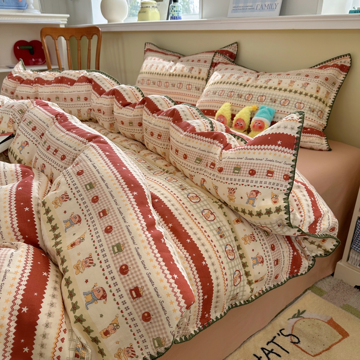 91家纺网 家纺一手货源 找家纺 瑞莱 2026新款A类全棉纯棉有氧双层纱四件套 苹果星星人