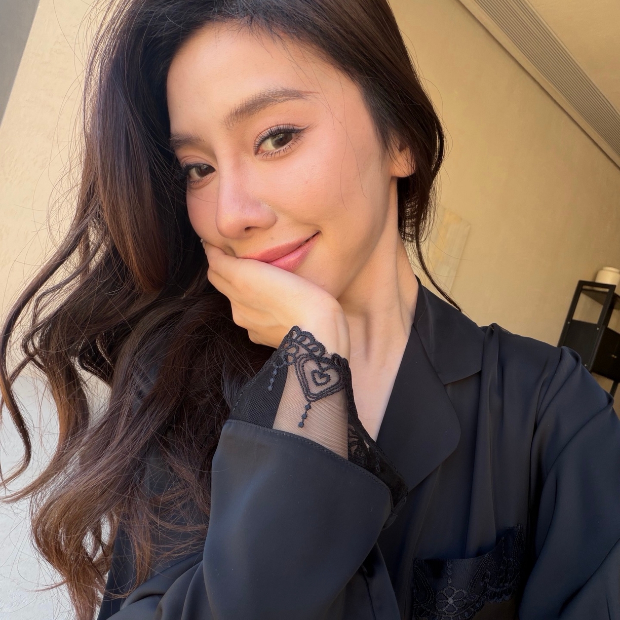 91家纺网 家纺一手货源 找家纺 （总）妍景家居生活馆 2026春夏新款冰雪丝-后背蕾丝套装家居服