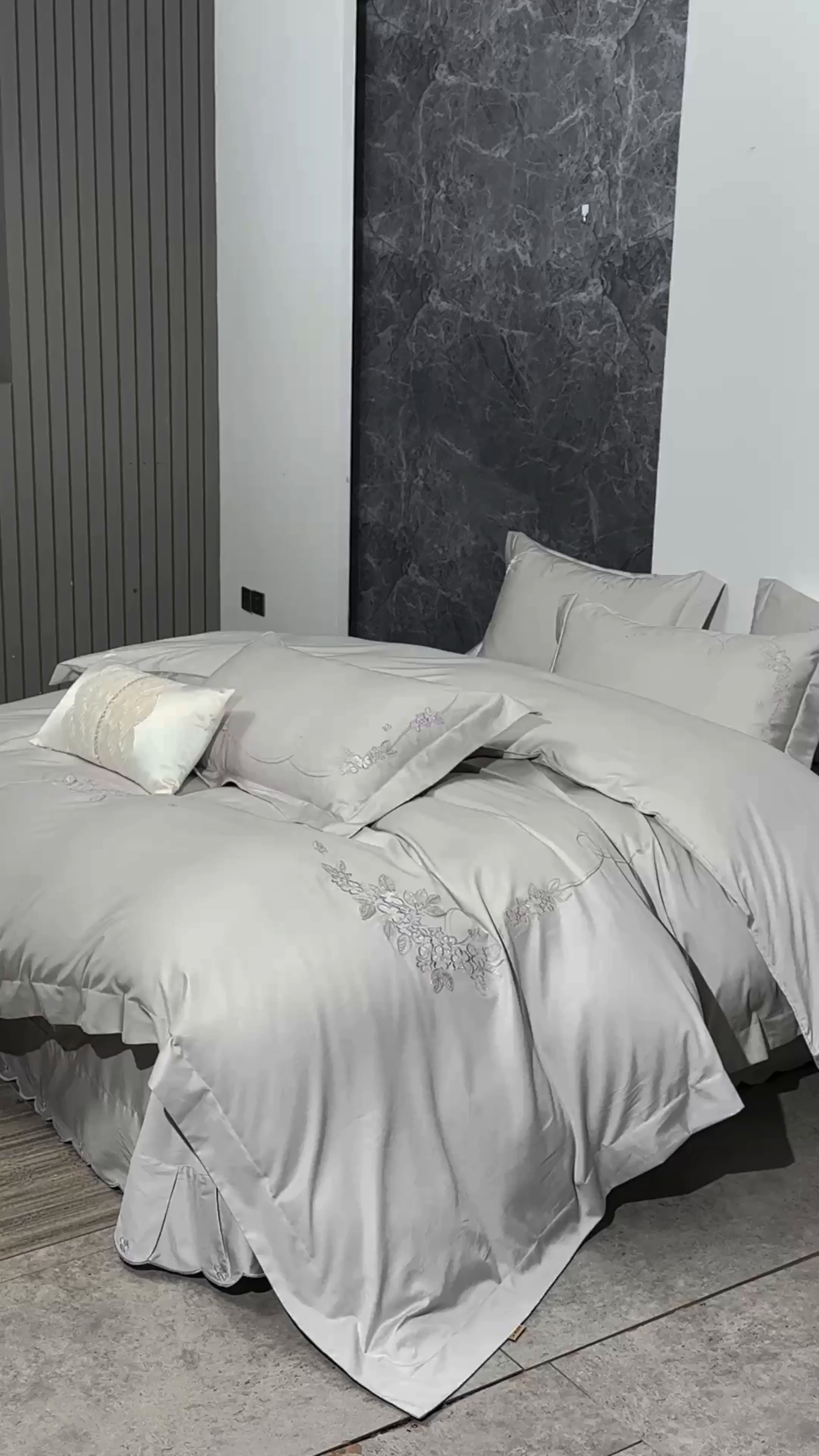 91家纺网 家纺一手货源 找家纺 诗黛尔 2026春夏新品长绒棉刺绣四件套茱莉叶系列 茱莉叶-月光灰